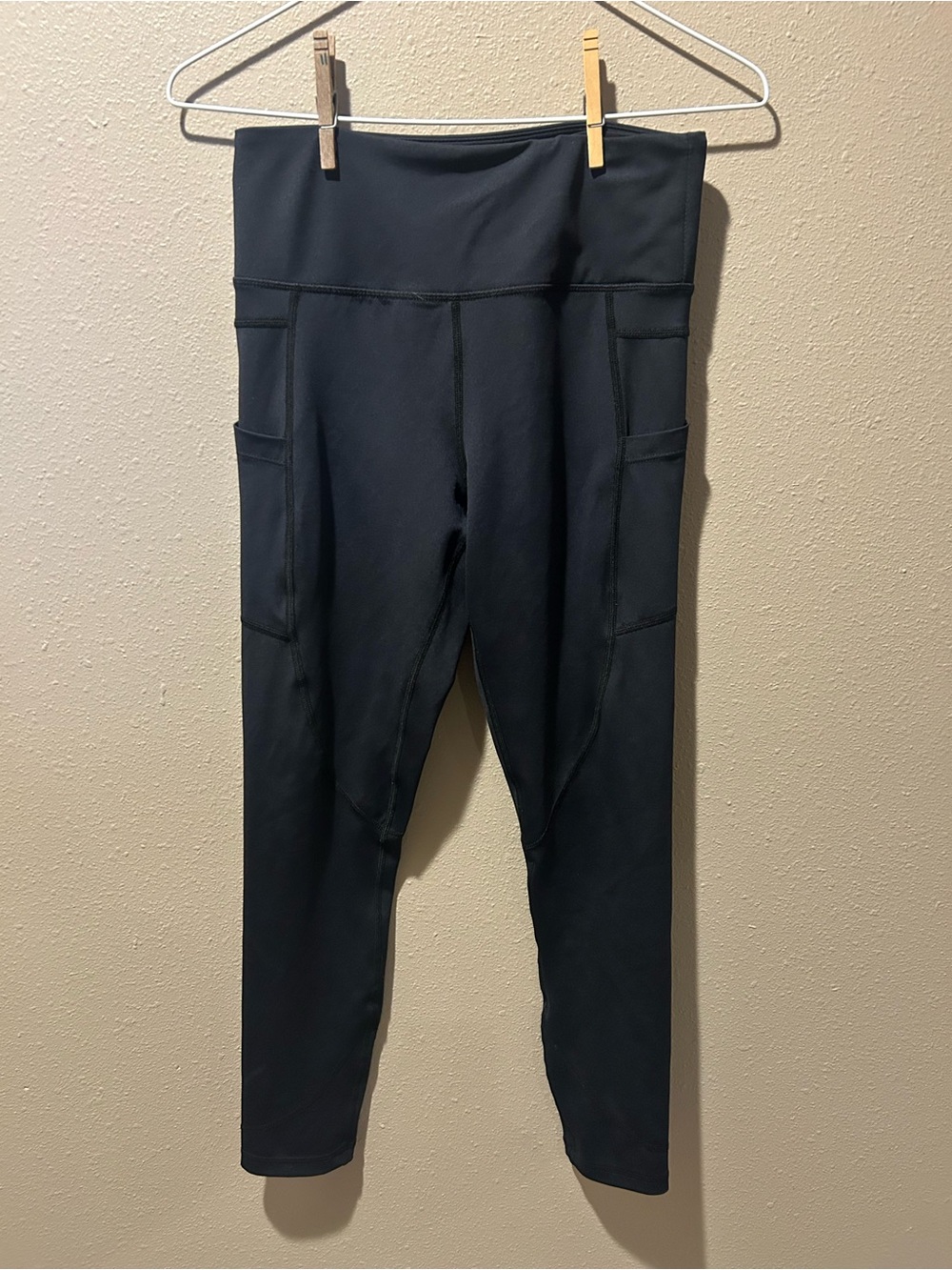 NWOT ZYIA Black High-Rise Pocket Leggings
